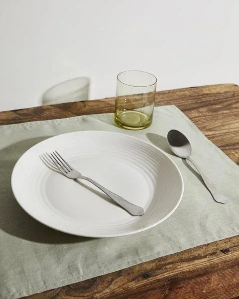 100% Linen Placemats in Sage (Set of Four) - Bed Threads