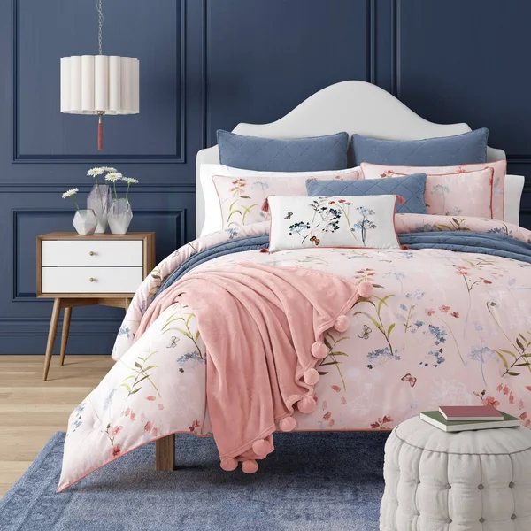 J by J Queen New York Rose Beatrice Rose Pillow