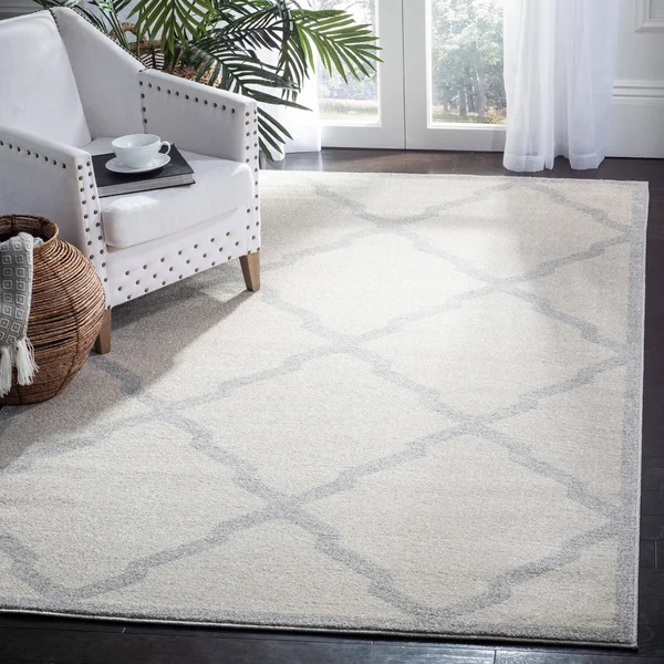 Safavieh 5& x 5& Square Amherst AMT421B Light Grey, Beige Rug