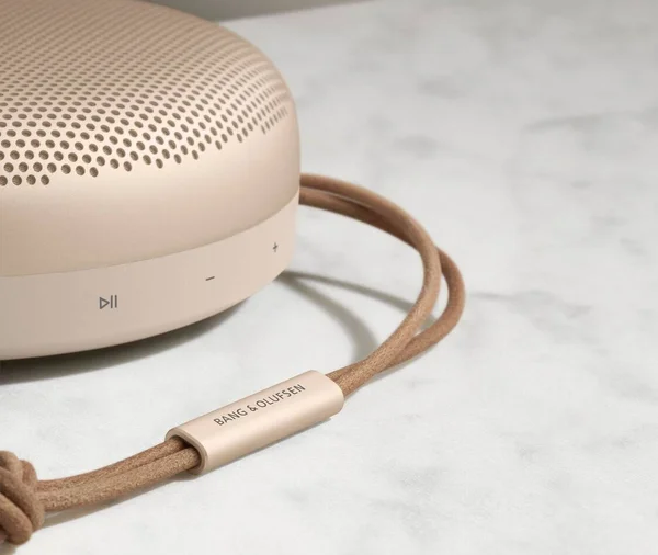 Bangu0026Olufsen Beosound A1 2.Gen One Size
