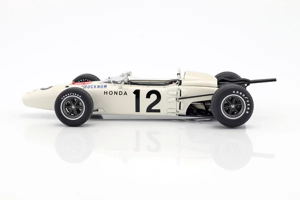 AUTOart 1/18 Honda RA272 F1 1965 #12 Mexico GP