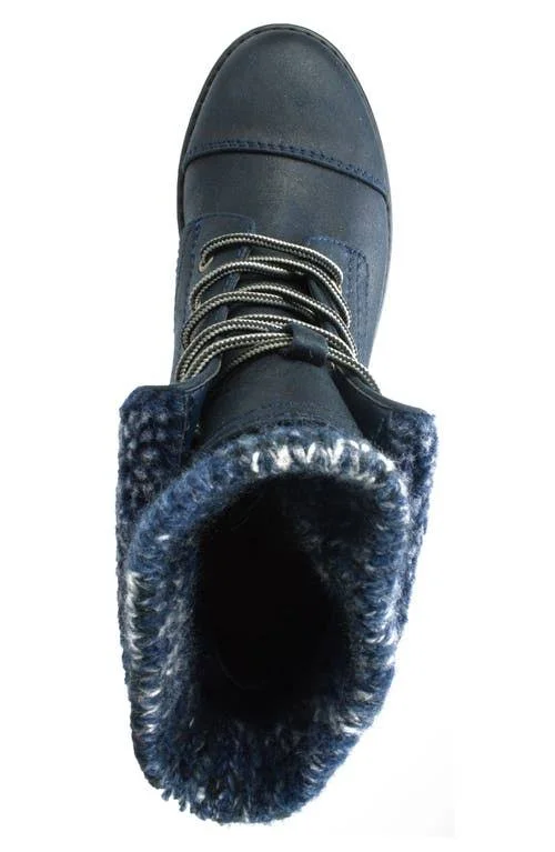 Women's Cliffs by White Mountain Duena Booties in Navy Size 6.5 Wide