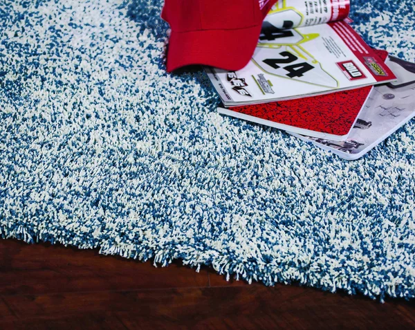 7&6x22 x 9&6x22 Polyester Indigo-Ivory Heather Area Rug