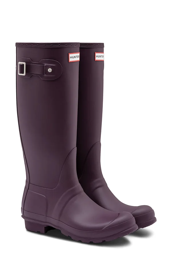 Hunter Original Tall Waterproof Rain Boot Black Grape 8M at Nordstrom Rack - Womens Shoes - Womens Winter Boots