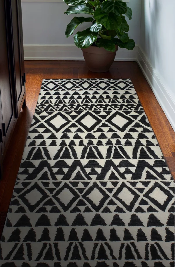 Bashian Chelsea ST247 Indoor Area Rug Ivory/Black