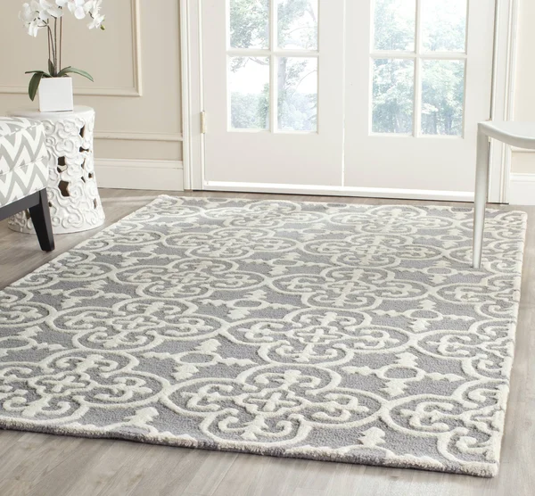 Safavieh Cambridge Silver & Ivory 2&-6x22 x 8& Rug