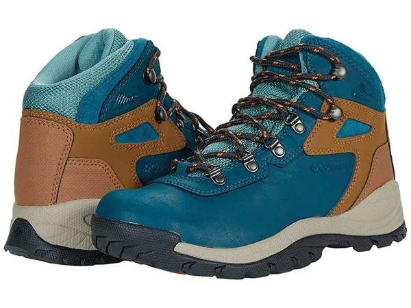 Columbia Women's Newton Ridge Plus, Deep Wave/Dusty Green, 5.5