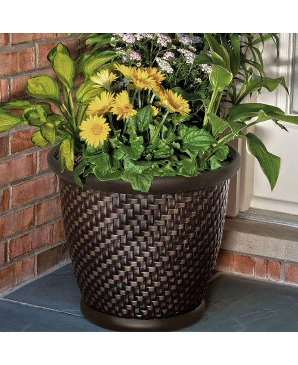 Suncast 18 x 16.5 inch Wicker Resin Dirt Pot Garden Planter - Dark Brown (2 Pack)