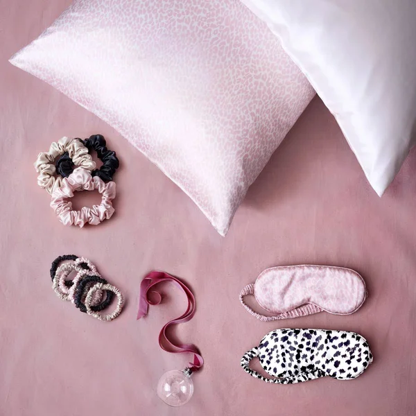 Slip - Beauty Sleep Silk Pillowcase & Eye Mask Set - Black/White