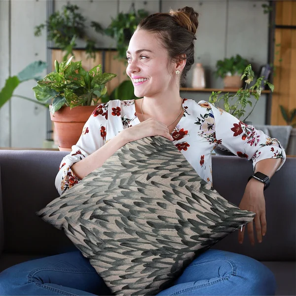 Plutus 20x22 x 36x22 Bird Feather Animal Luxury Throw Pillow in Green and Black