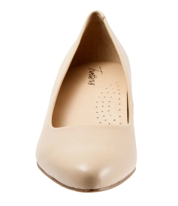 Trotters Kiera 6.5 Women's Nude