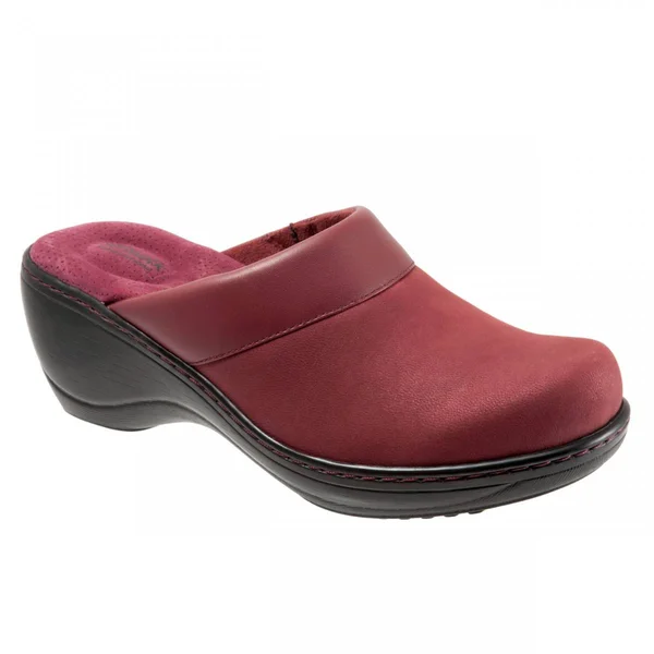 Softwalk Women's Murietta Red Nubuck 7 Narrow (AA)