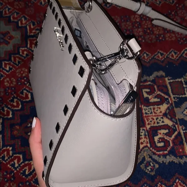 Michael Kors Selma Stud Medium Messenger Pearl Grey/Silver