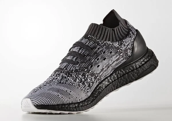 Adidas Ultra Boost Uncaged Black White - Size 9 Men