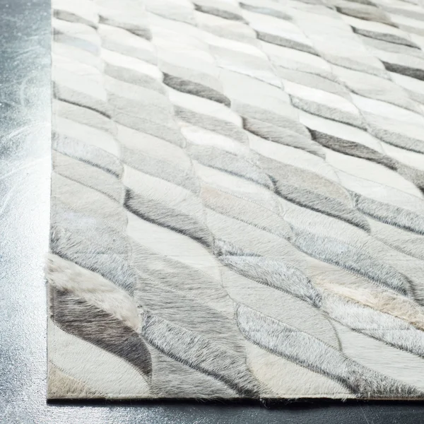 Safavieh Studio Leather STL701A 2&3x22 x 7&0x22 Runner Ivory, Grey Area Rug