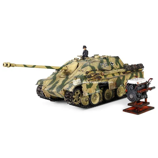 Forces of Valour 1:32 German SD. Kfz. 173 Jagdpanther Ausf. G1 Tank Destroyer with Zimmerit - 590cm - schwere Panzerjager Abteil