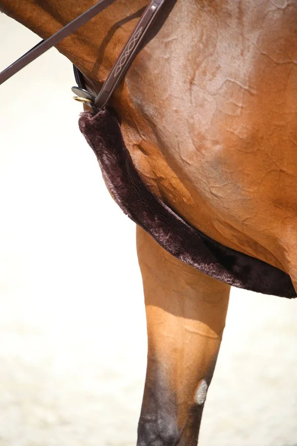 Kentucky Horsewear breastplatecover Sheepskin Brown