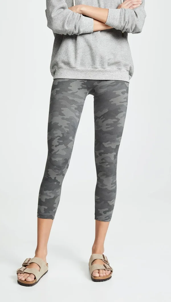 Spanx - Look at Me Now Cropped Seamless Leggings - Sage Camo S