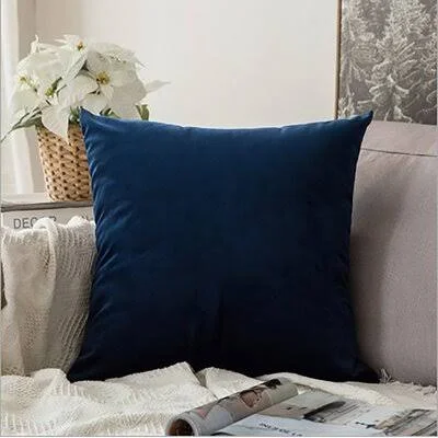 Kody Square Pillow Cover & Insert Gold Flamingo Color: Navy - Size: 18x22 x 18x22
