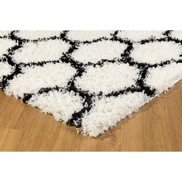 L Baiet BW494C81 Caylee Shag Rug Black - 8 x 10 ft.
