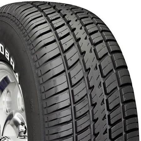 Set of 4 Cooper Cobra Radial G/T Classic All-Season Tires - 275/60R15 107t, Black