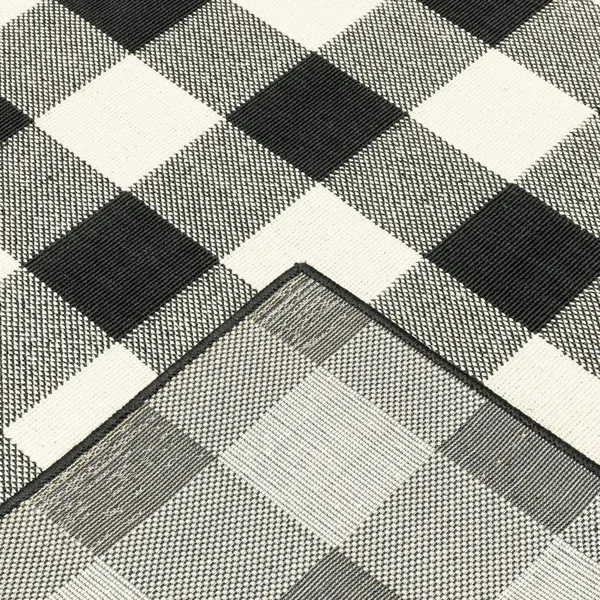 9'x13' Black and Ivory Gingham Indoor Outdoor Area Rug (389523)