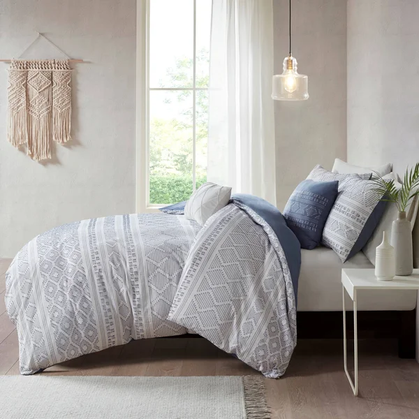 Urban Habitat Lizbeth 5 Piece Cotton Clip Jacquard Duvet Cover Set - White/Indigo - Full/Queen