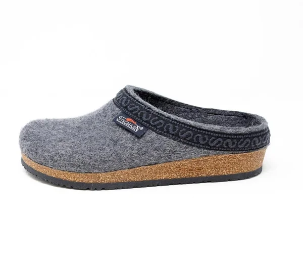 Stegmann Original Felt Clogs: Women's - Dark Magenta - Size 7