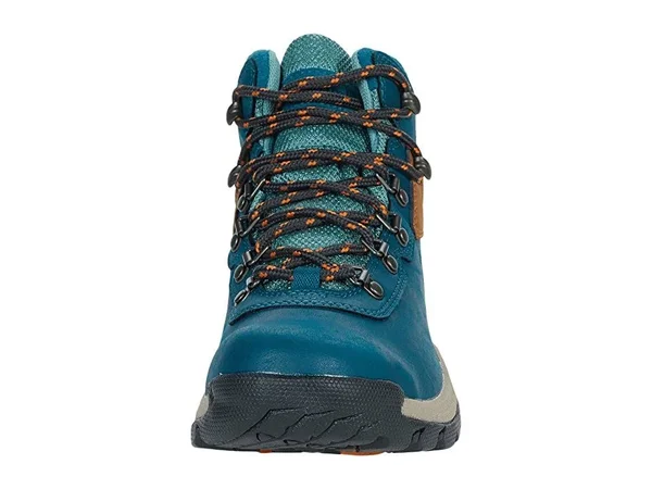 Columbia Women's Newton Ridge Plus, Deep Wave/Dusty Green, 5.5
