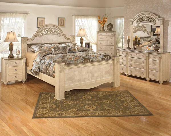 Ashley Saveaha Bedroom Mirror B346-36