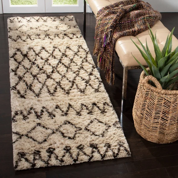 Safavieh Casablanca Ivory & Natural 2&-3x22 x 14& Rug