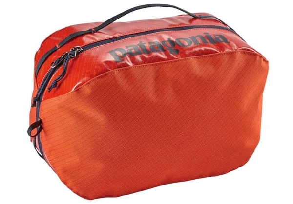 Patagonia Black Hole Cube - Large Navy Blue/Paintbrush Red
