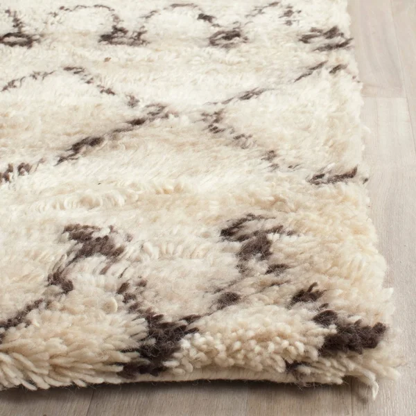 Safavieh Casablanca Ivory & Natural 2&-3x22 x 14& Rug