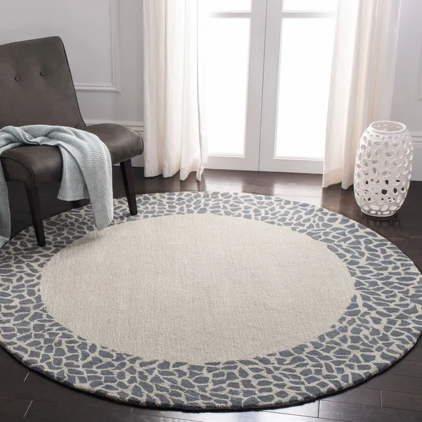 Safavieh Soho Rug SOH739B Silver, Grey, 6& x 6& Round