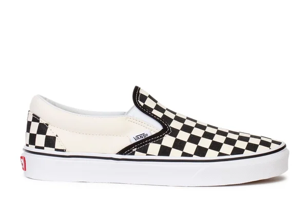 Vans Classic Slip-On Sneaker, Checkerboard, 7.5M, 9W