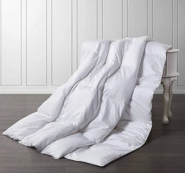 Kathy Ireland White Goose Feather and Goose Down Full/Queen Comforter