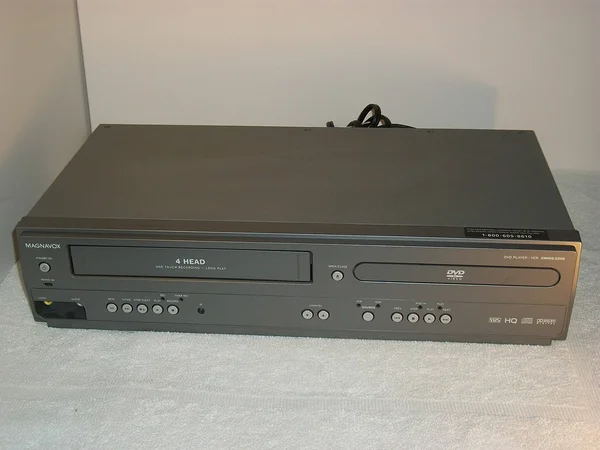 Magnavox MWD2206 DVD/VCR Combo