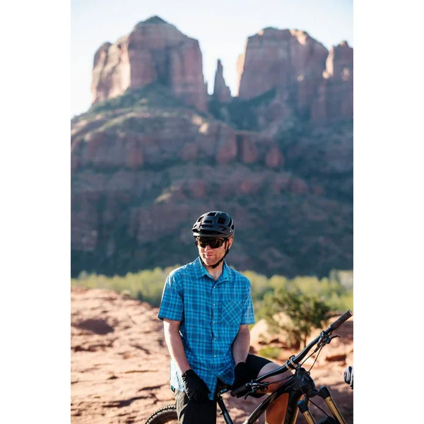 Club Ride Men's Detour Shirt - Medium - Merlot
