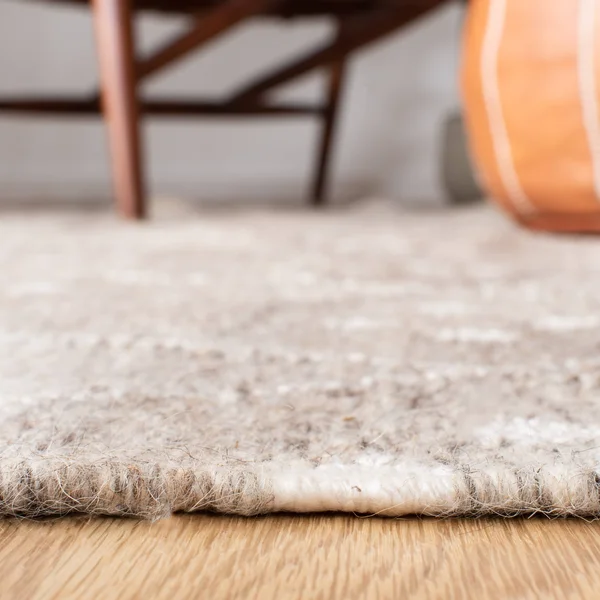 Safavieh Natural Kilim NKM316B 2&3x22 x 6& Natural - Ivory Rug