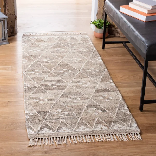 Safavieh Natural Kilim NKM316B 2&3x22 x 6& Natural - Ivory Rug