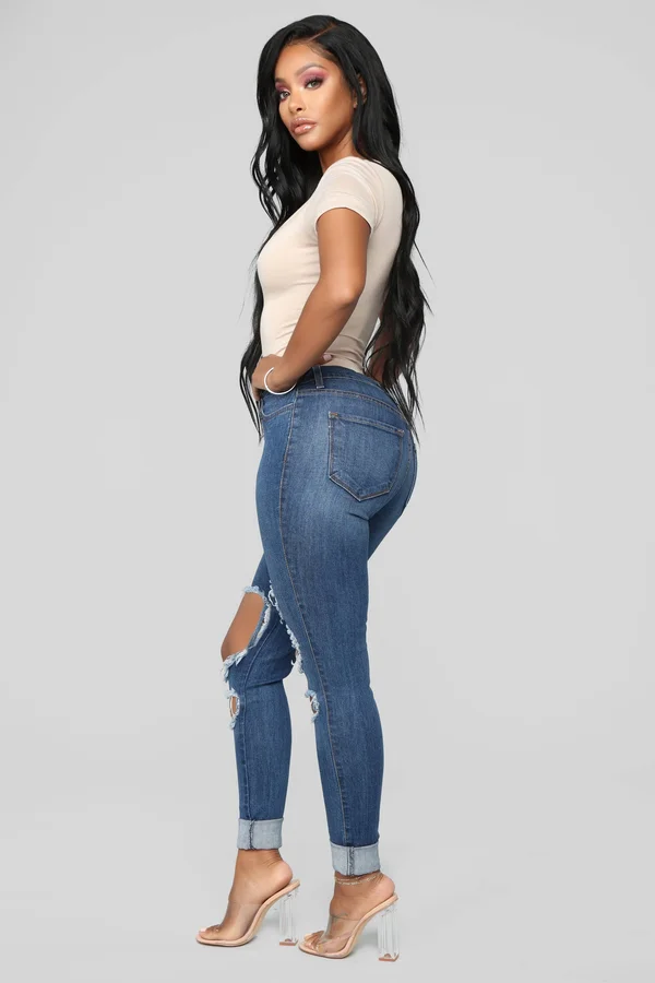 Womens Beach Bum Jeans in Medium Blue Wash Size 5 by Fashion Nova