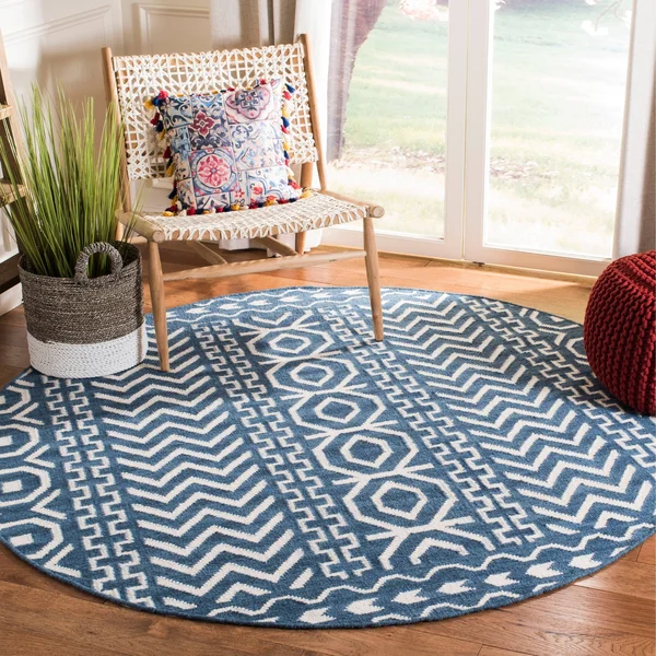 Safavieh 2&-6x22 x 6& Dhurries DHU572A Dark Blue, Ivory Rug