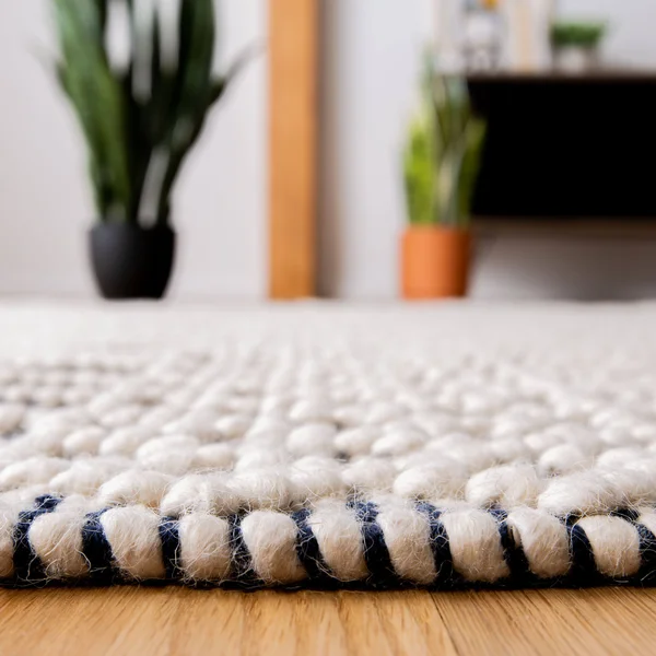 Safavieh Natura Rug Collection NAT852N - Ivory, Navy - 3& x 5&