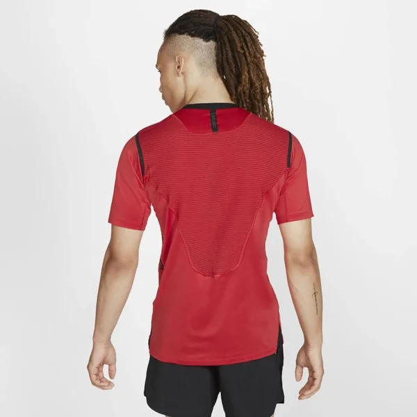 Nike Pro Aeroadapt Men's Short-Sleeve Top in Red - Size: Medium, BV5510-631