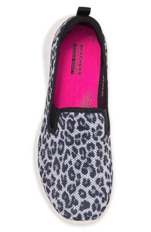 Skechers Womens Go Walk Fiery Shoes Black 5.5 M