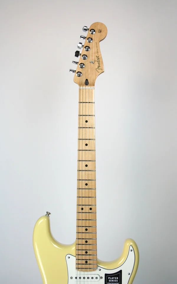 Fender Player Stratocaster - Maple - Buttercream