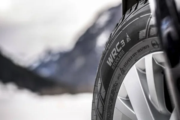 Nokian WR C3 185/75 R 16 C 104/102 S Tires T429126