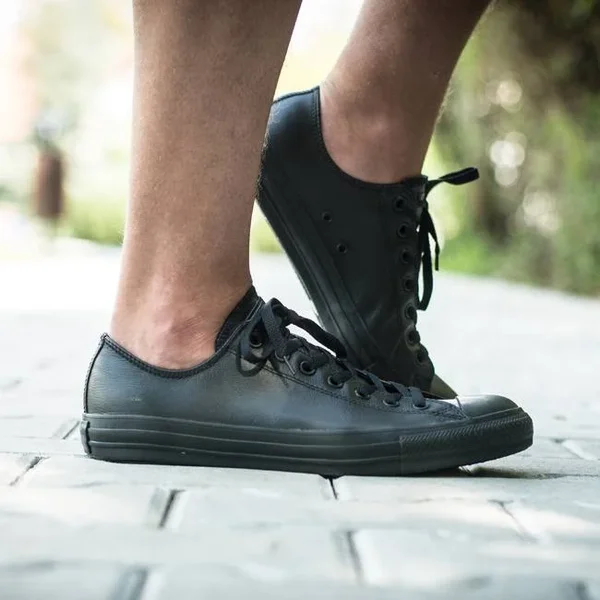 Converse Men's Chuck Taylor All Star Ox Leather Shoes - Black