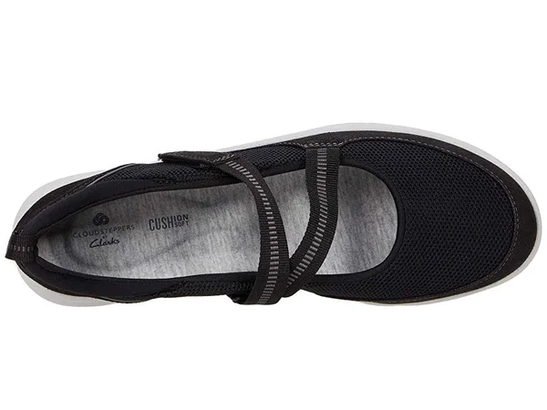 Women's Clarks Adella Lilly Slip-On - Black - Size 9