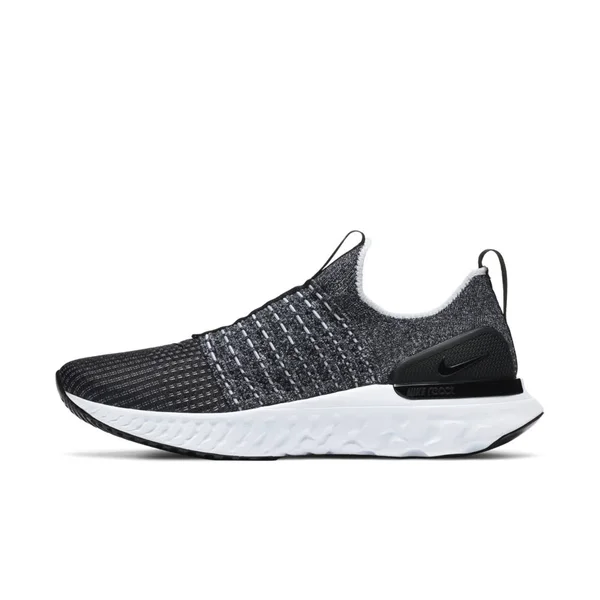 Nike Women's React Phantom Run Flyknit 2 Running Shoes, Black